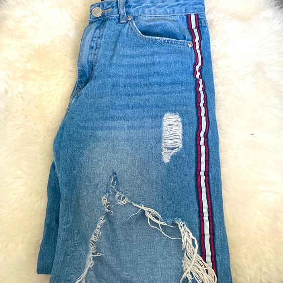 Boyfriend Jeans - Picture 1 of 3